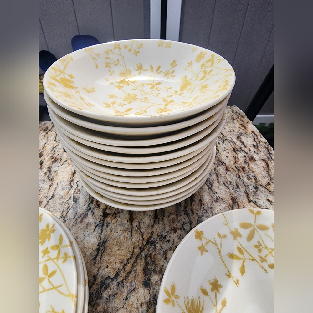 Sheffield Ironstone 1970s Golden Meadows Dinnerware Set - Picture 5 of 12